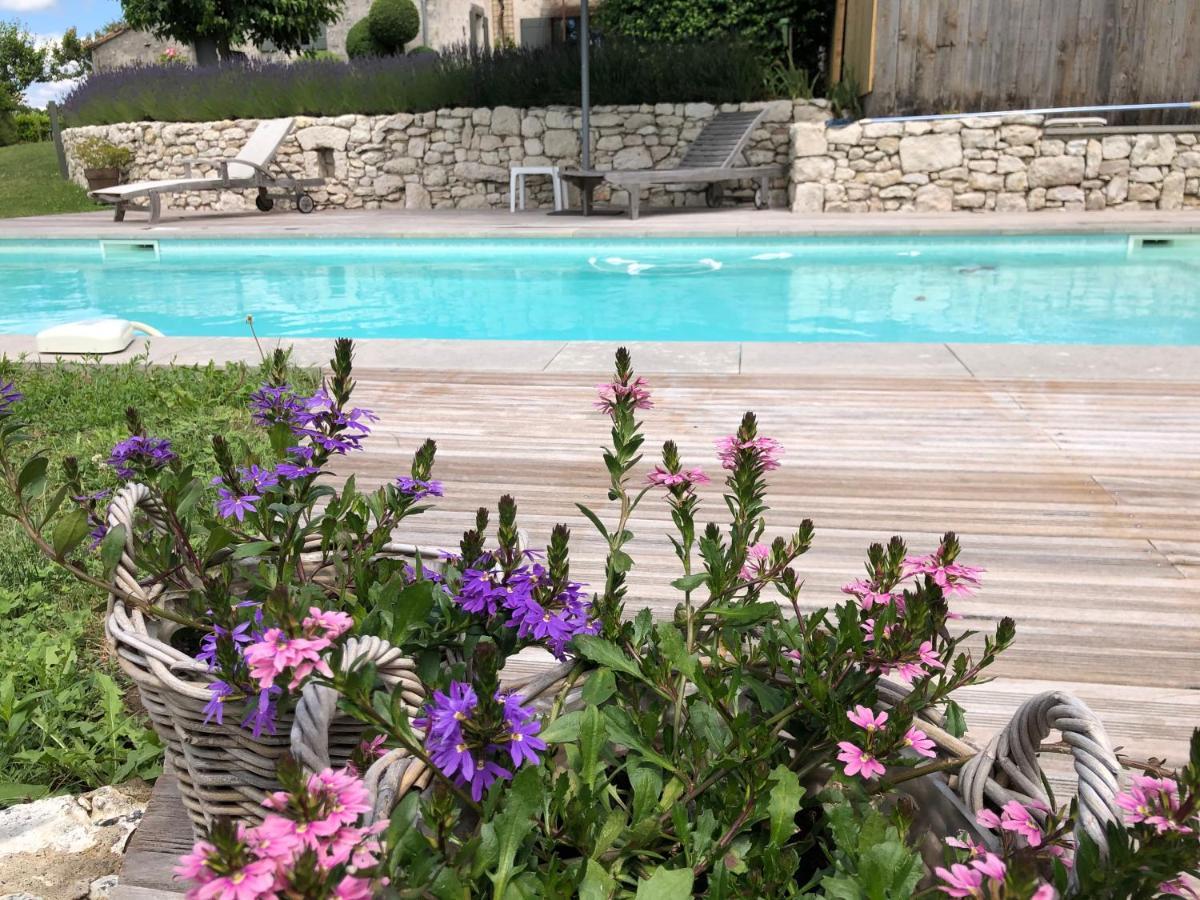 La Ferme Buissonniere Bed & Breakfast Bardou Exterior photo