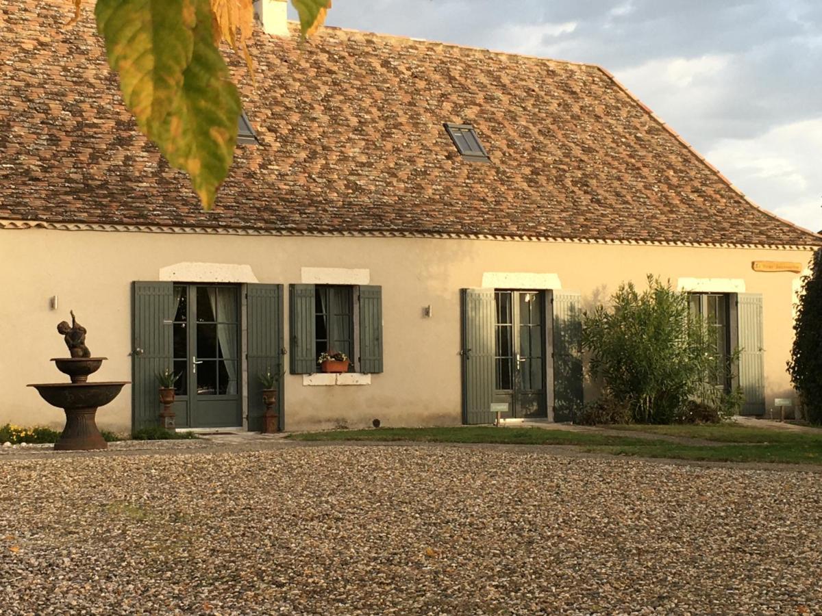 La Ferme Buissonniere Bed & Breakfast Bardou Exterior photo